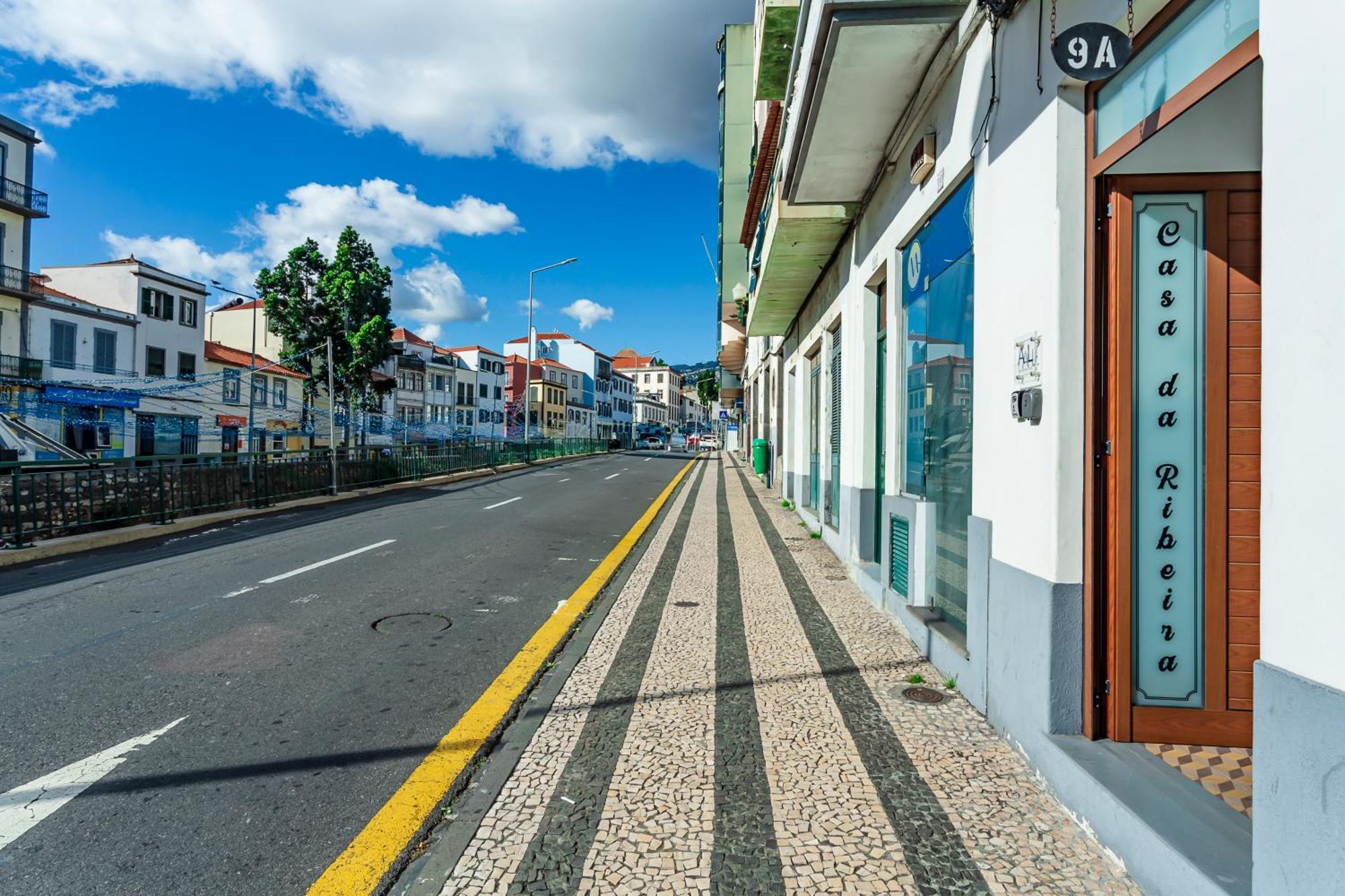 Casa Da Ribeira Apartment ฟุงชาล ภายนอก รูปภาพ
