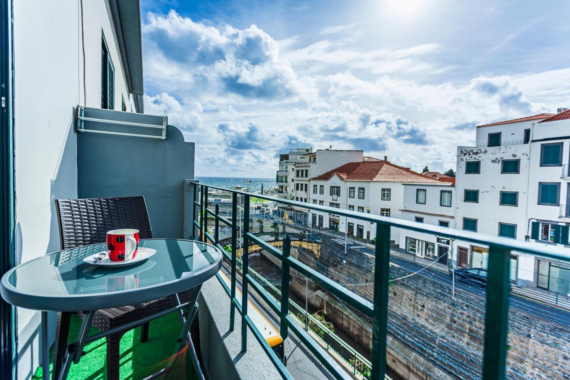 Casa Da Ribeira Apartment ฟุงชาล ภายนอก รูปภาพ