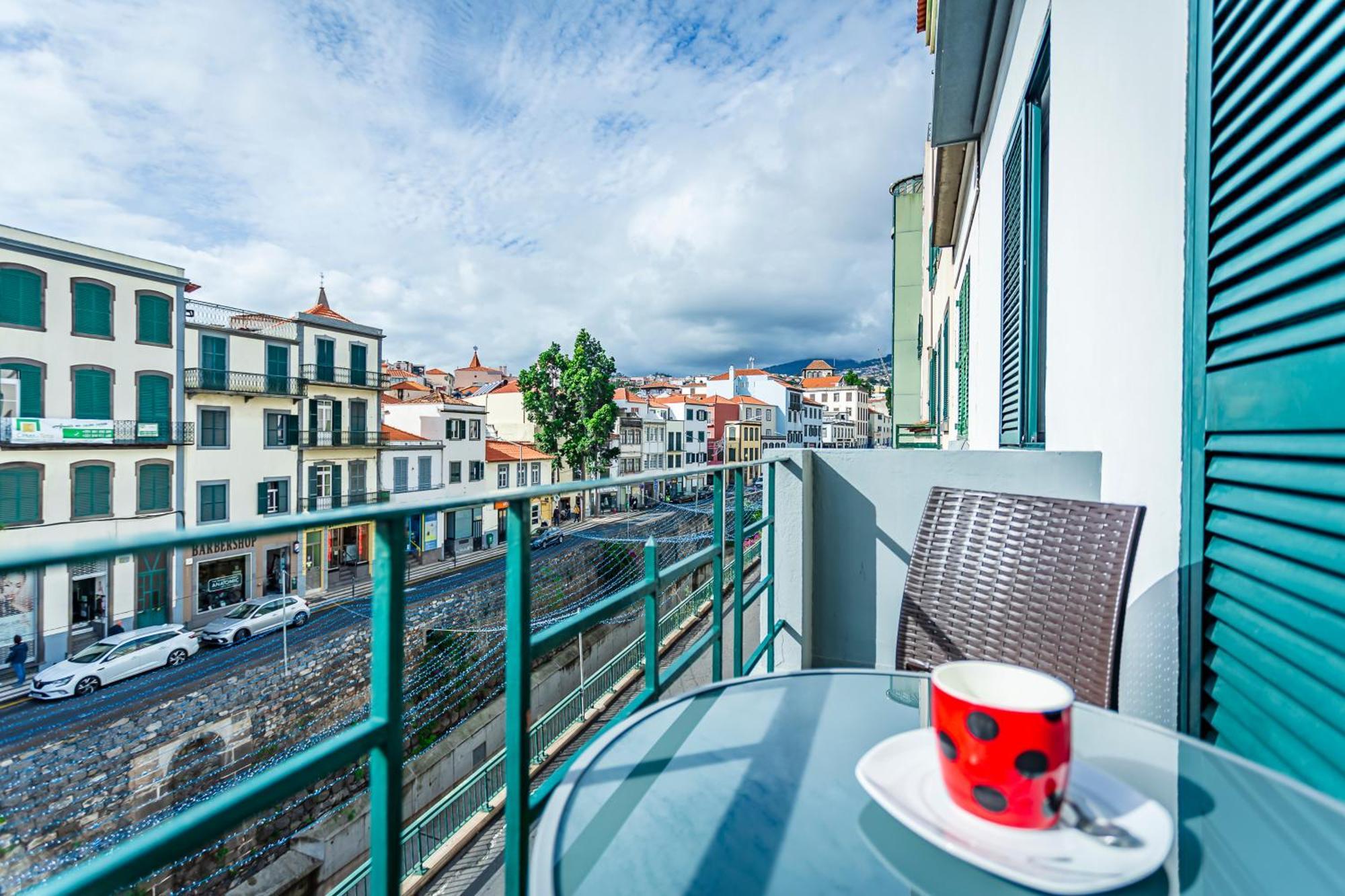 Casa Da Ribeira Apartment ฟุงชาล ภายนอก รูปภาพ