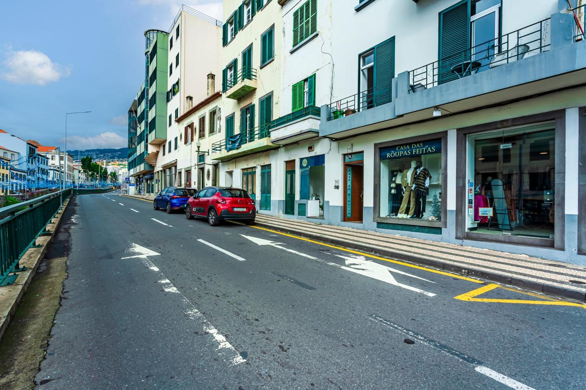 Casa Da Ribeira Apartment ฟุงชาล ภายนอก รูปภาพ